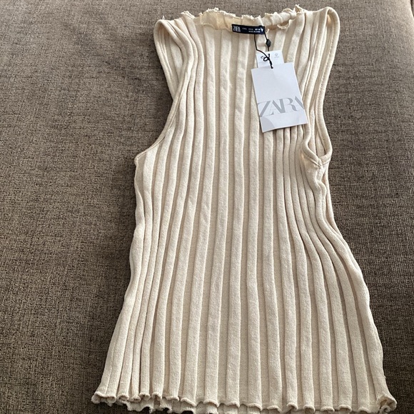 Zara Ribbed Top - Picture 3 of 4